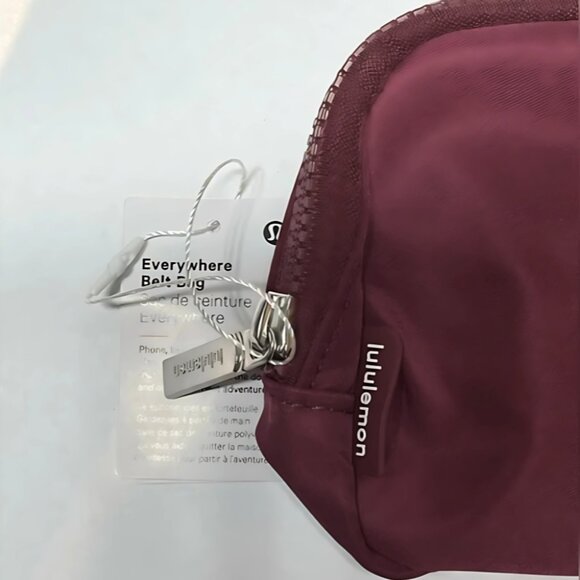 Lululemon Everywhere Crossbody Belt Bag - Burgundy - Picture 4 of 6